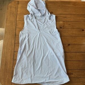 Vineyard Vines White and Light Blue Striped Hooded Sleeveless Dress
